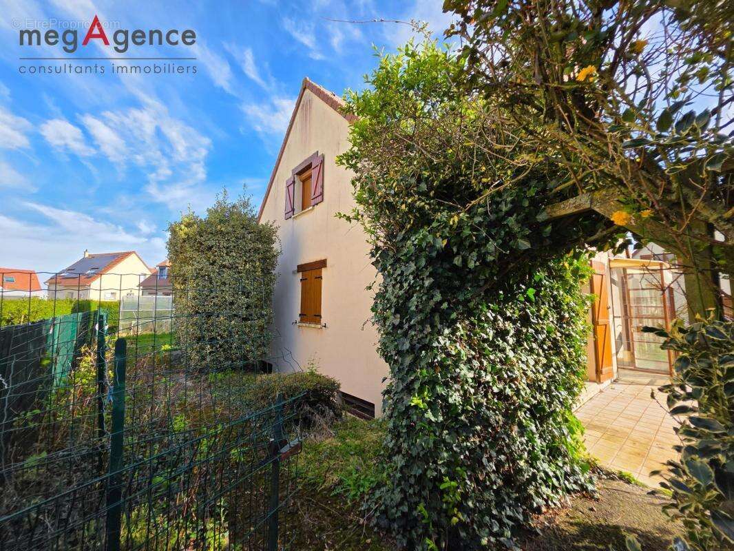 Maison à SANNERVILLE