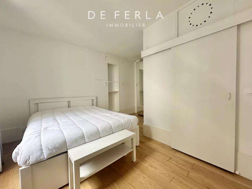 Appartement à PARIS-7E