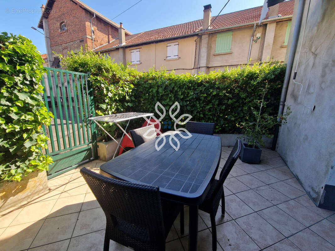Charmante maison de village à Vergongheon   Un cocon familial plein de potentiel ! - photo 18