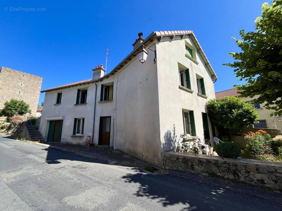 Maison à SAINT-JEAN-LA-FOUILLOUSE