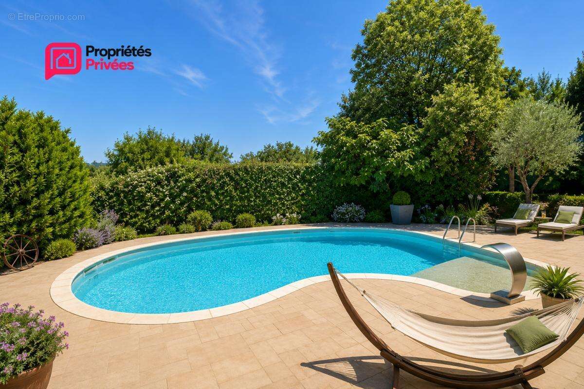 Villa Uzès . À seulement 10 minutes d'Uzès, à Foissac  7 pièce(s) 133 m2, 4 chambres avec piscine et dépendance de 40m2 type P2 - photo 4