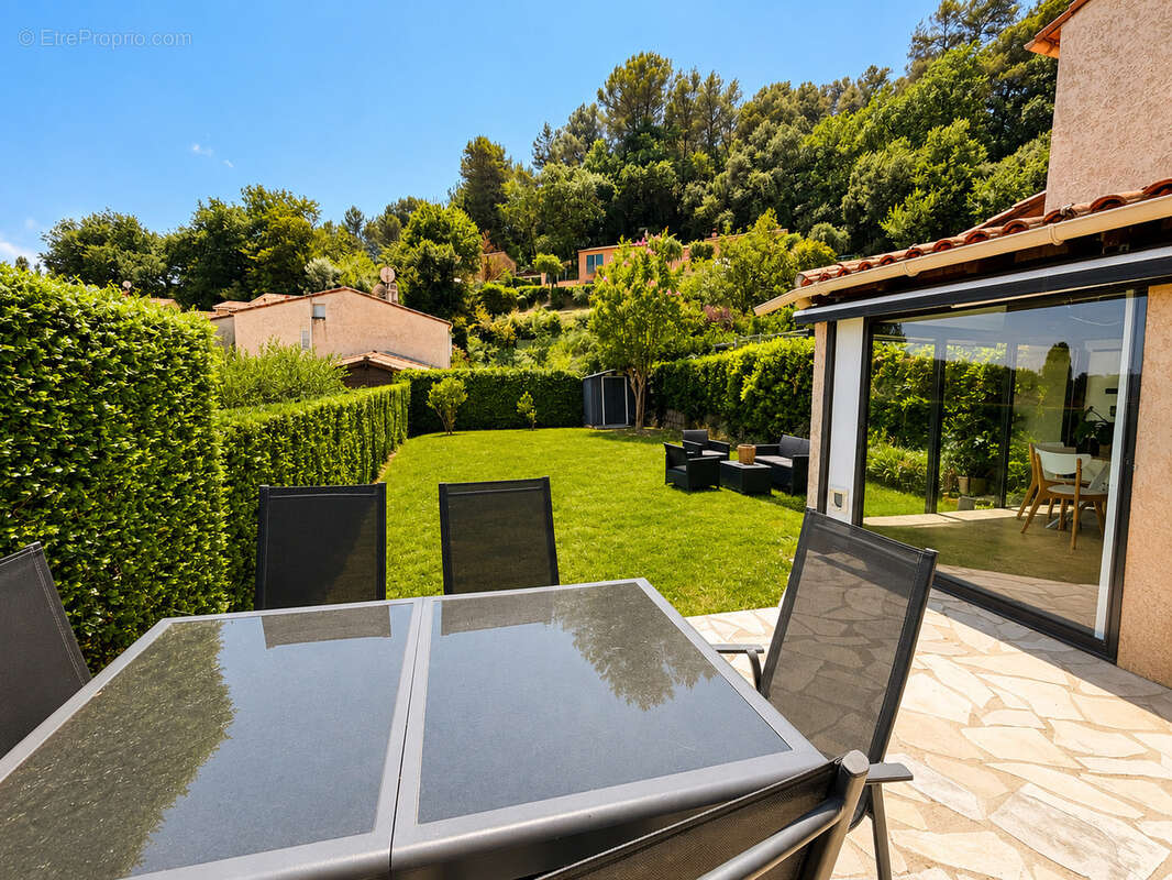Superbe villa 4 pièces avec garage clé en main dans domaine sécurisé - photo 5