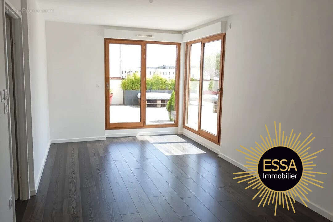 Appartement à SAINT-CYR-L'ECOLE