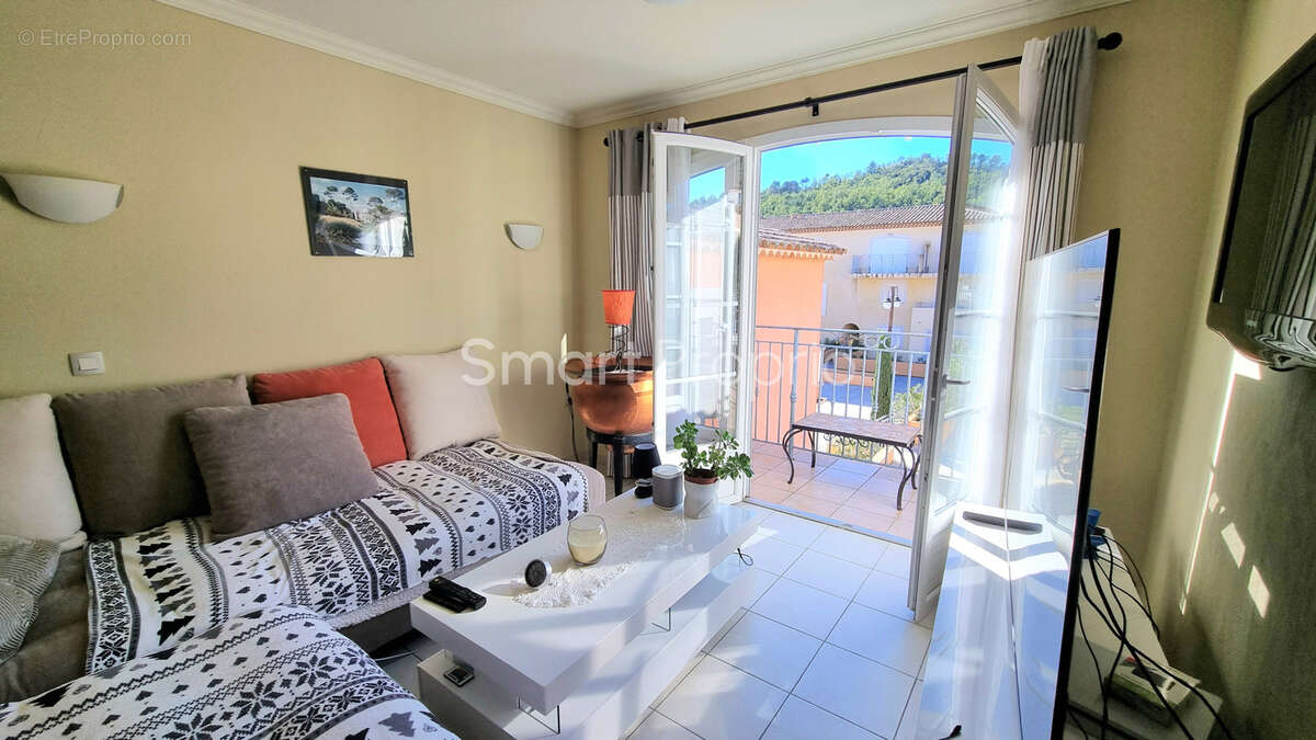 Appartement à CALLIAN