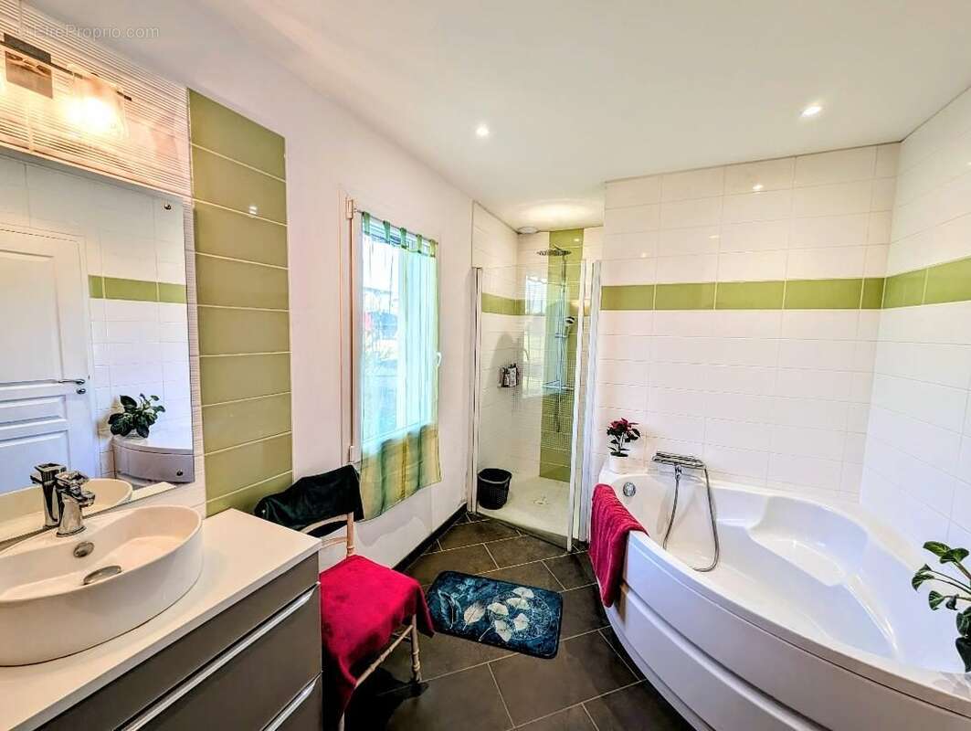 Maison à SCORBE-CLAIRVAUX