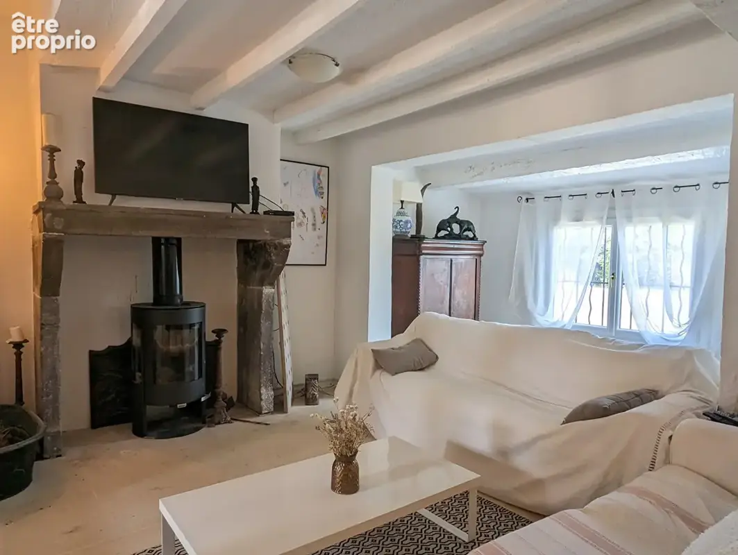 VILLECROZE,   propriété sur 4.2 hectares, bastide de charme, poolhouse, piscine, bassin, cabanon et oliveraie. - photo 6