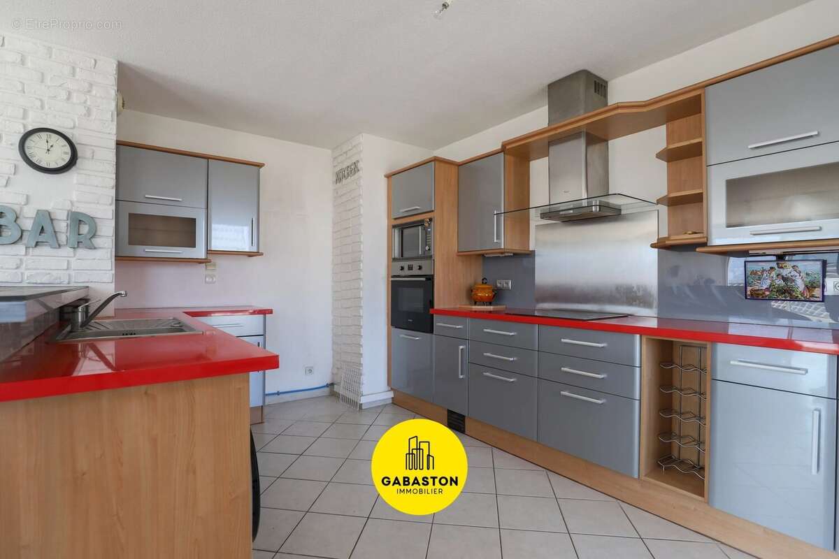 Appartement à MARSEILLE-11E