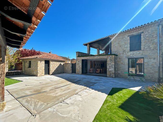 Maison à CASTELNAU-D'ARBIEU