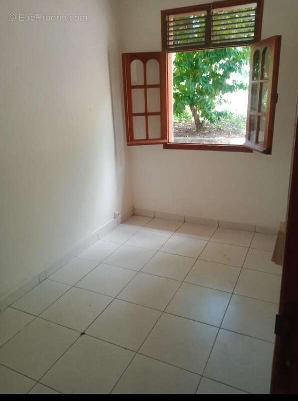 Maison à BASSE-TERRE