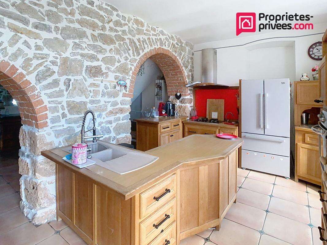 Maison à MOLIERES-CAVAILLAC