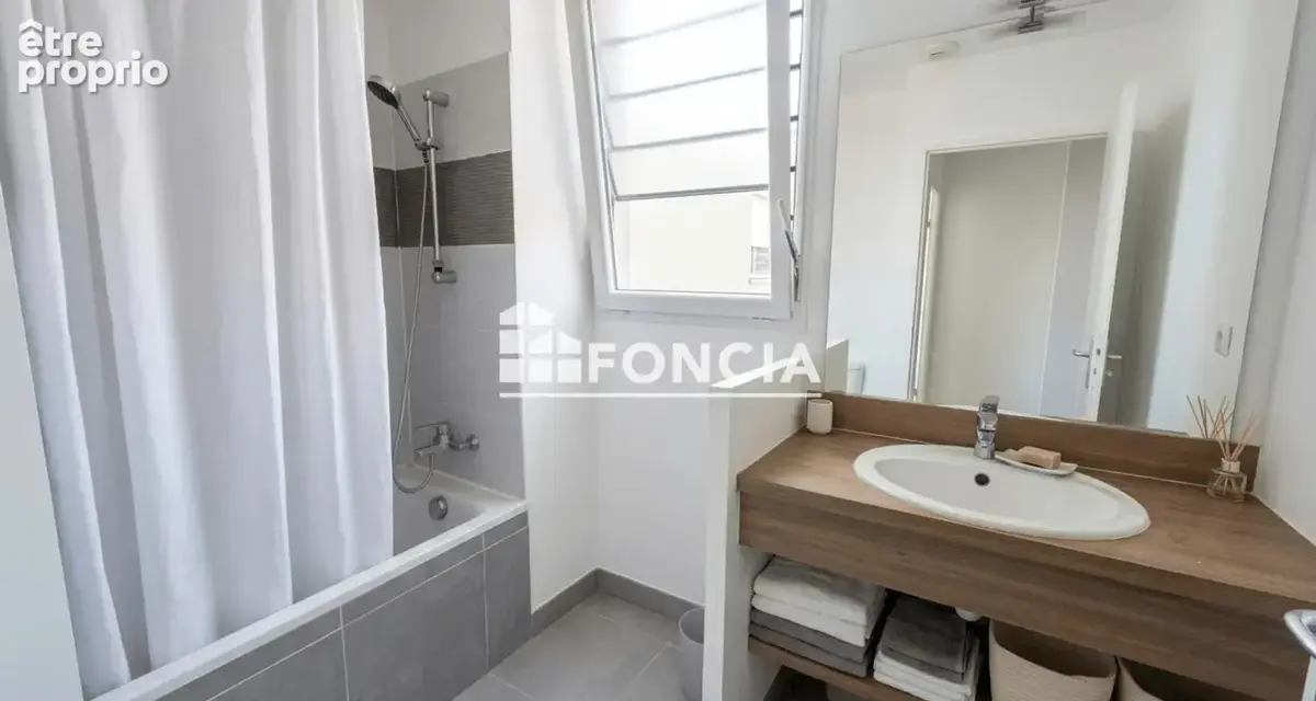 Maison T4 de 2016 avec jardin, terrasses, piscine et deux garages – Prades-le-Lez - photo 9