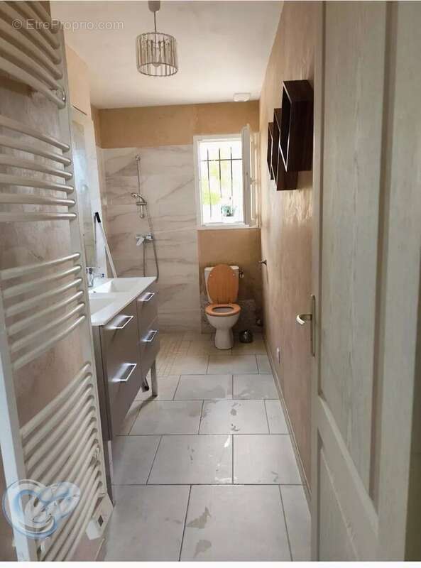 Maison de plain-pied 100 m² REVEST DU BION 04 - photo 7