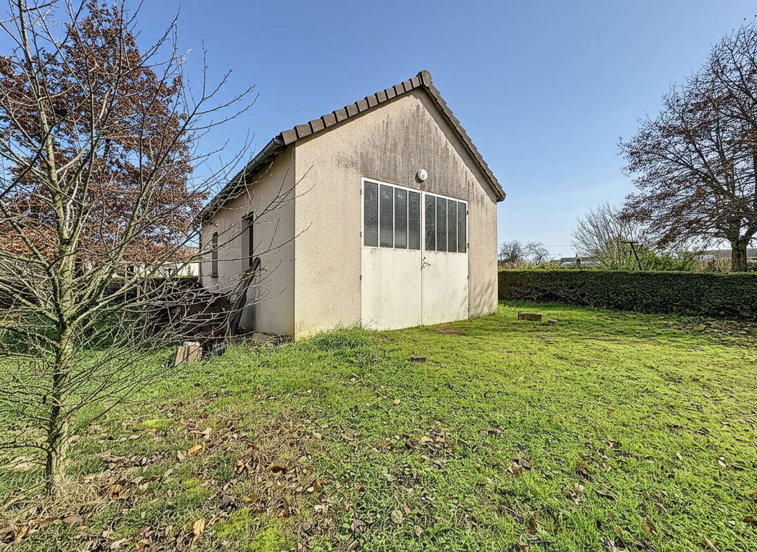 Maison à MONTREUIL-BELLAY