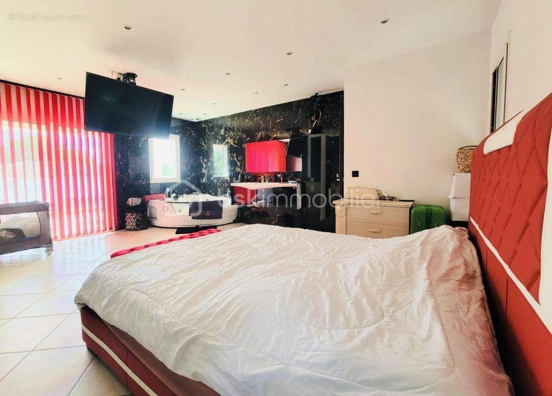 Maison à LA CADIERE-D&#039;AZUR