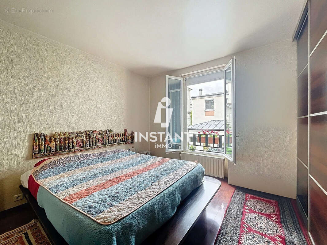 Maison à CHARENTON-LE-PONT