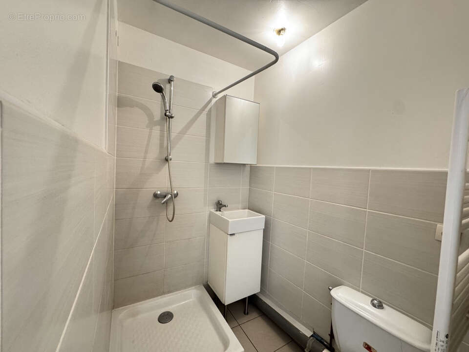 Villa t3 en duplex 85 m2 avec jardin + studio en souplex de 49 m2 (134 m2 de surface utile) - photo 6