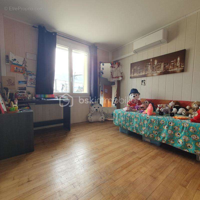 Maison à MAIRE-LEVESCAULT