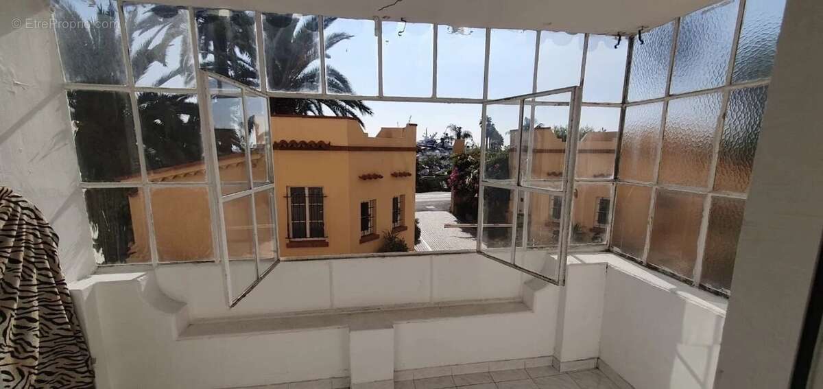 Appartement à VALLAURIS