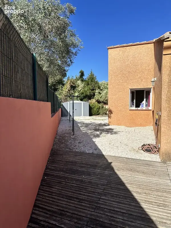 Villa récente 2014, plain pied 4 faces 3 chambres et un garage de 17m2, 66380 Pia. - photo 2