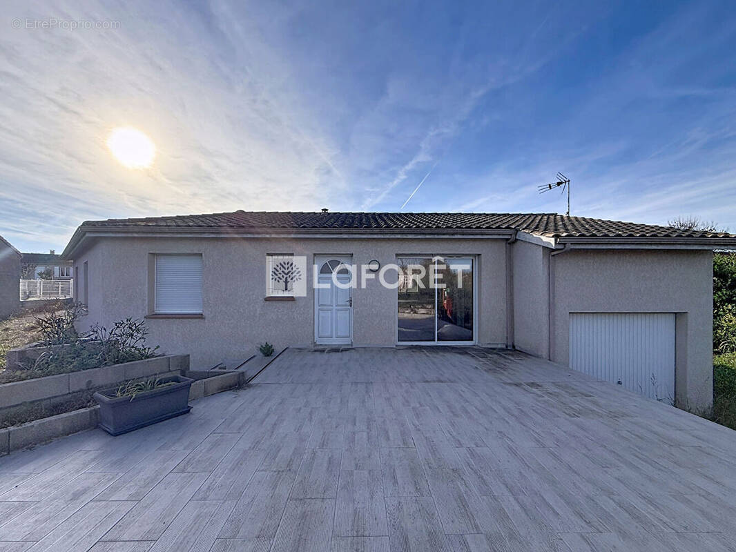 Maison à ESCATALENS