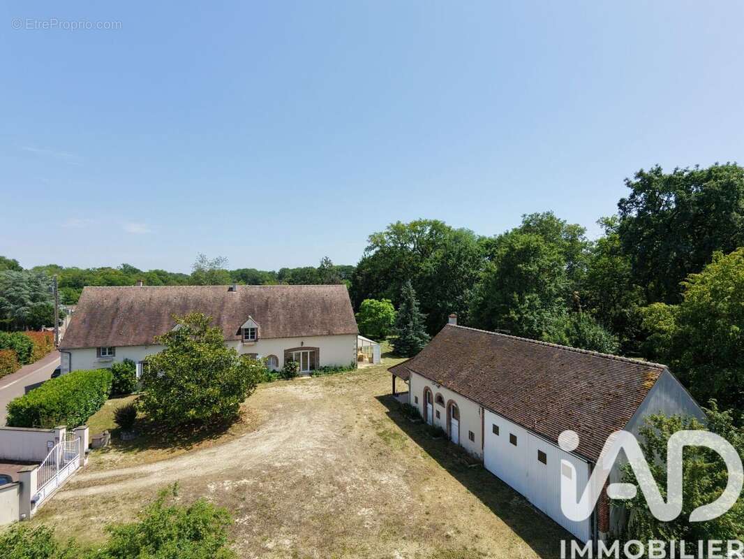 Maison 210 m² à Amilly  - photo 2
