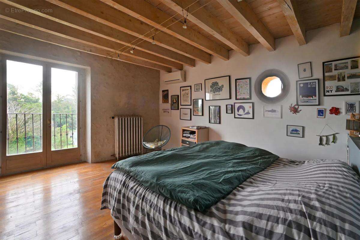 Maison à CHATEAURENARD