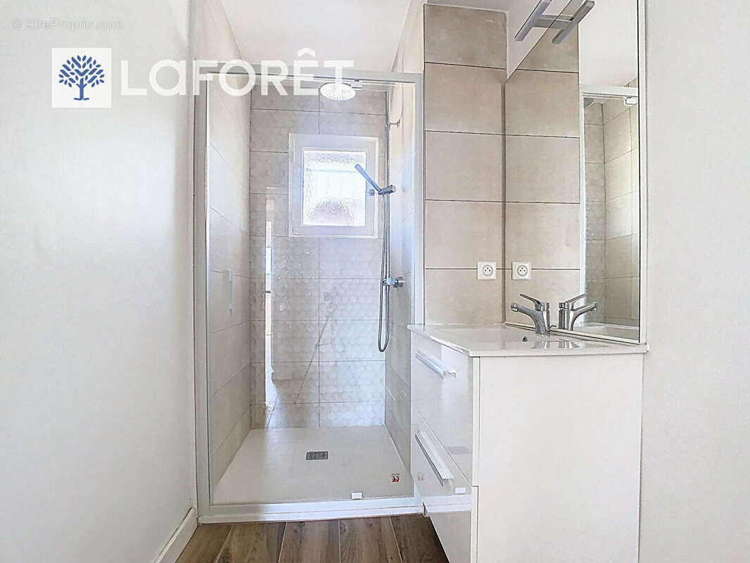 Appartement à LA VALETTE-DU-VAR