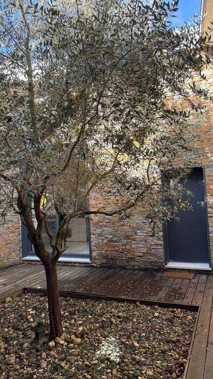 Maison à SAINT-GENIS-POUILLY