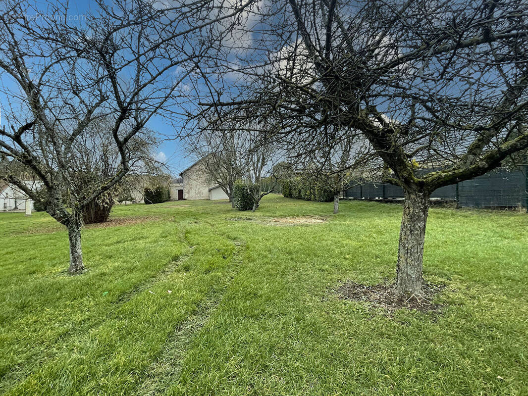 Terrain à VAROIS-ET-CHAIGNOT