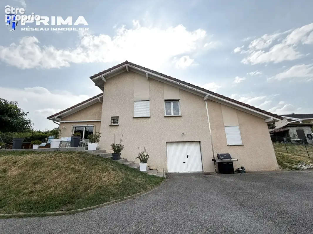 Voiron, adresse prisée et convoitée, opportunité rare ! - photo 3