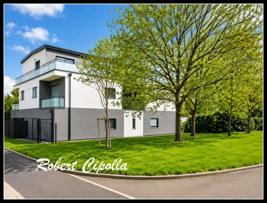 Attique T2 Metz _51,5m²_très grande terrasse de 41m² parking inclus + garage + cuisine équipée - photo 15