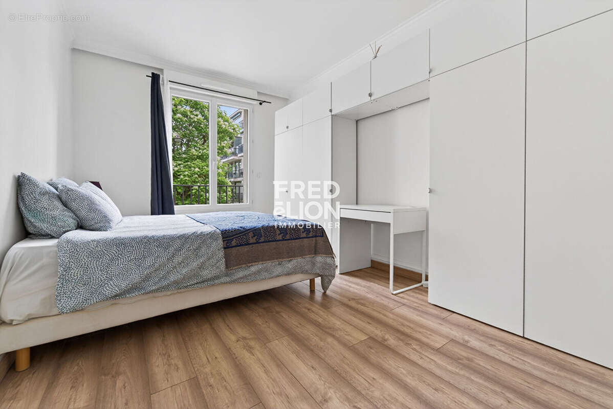 Appartement à NEUILLY-SUR-SEINE