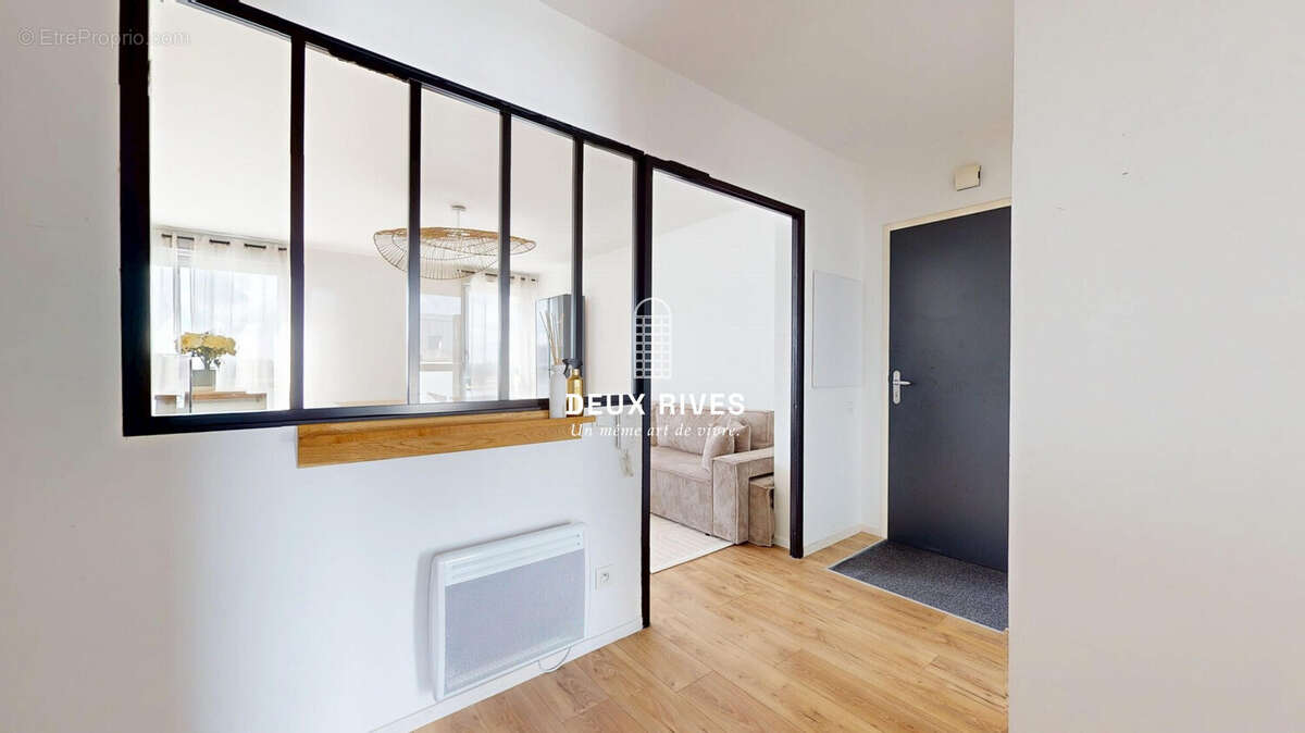 Appartement à SAINTE-LUCE-SUR-LOIRE