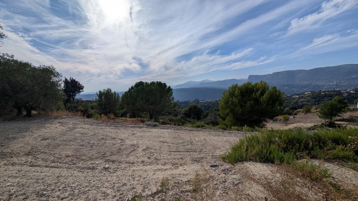 Terrain à NICE
