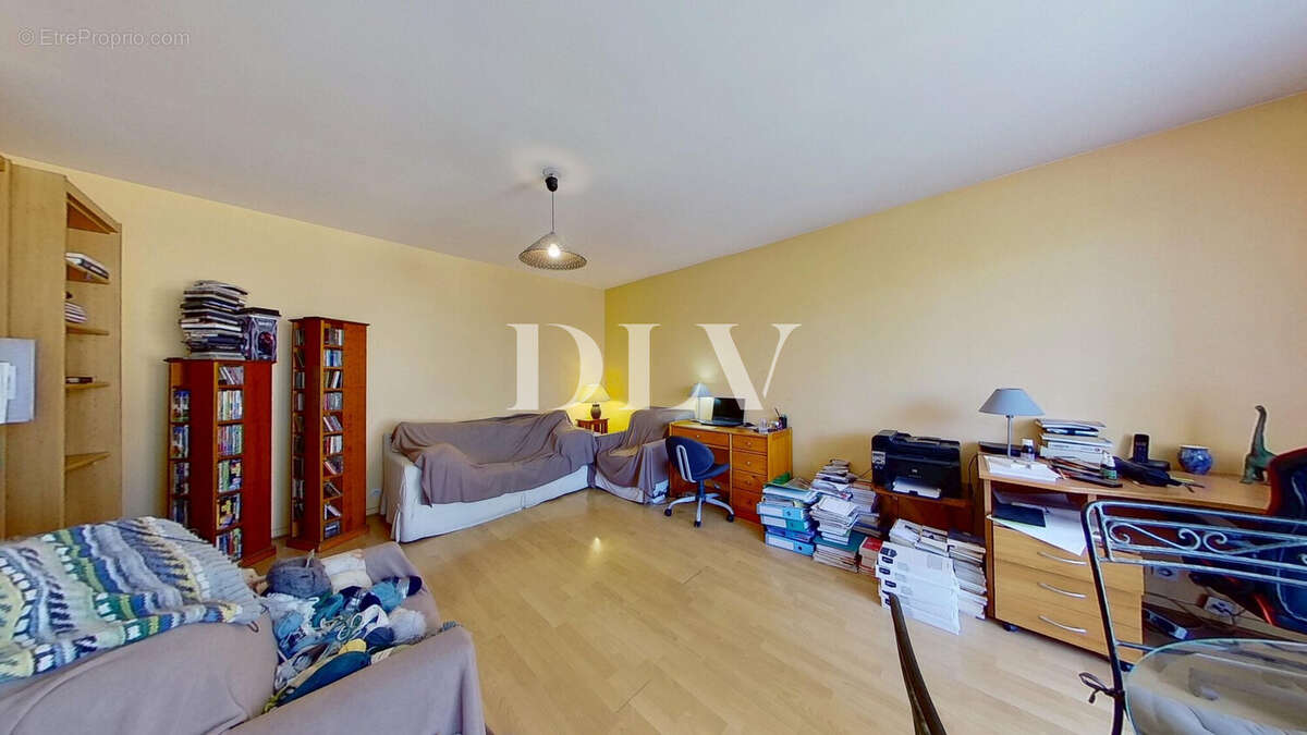 Appartement à SAINT-MAUR-DES-FOSSES