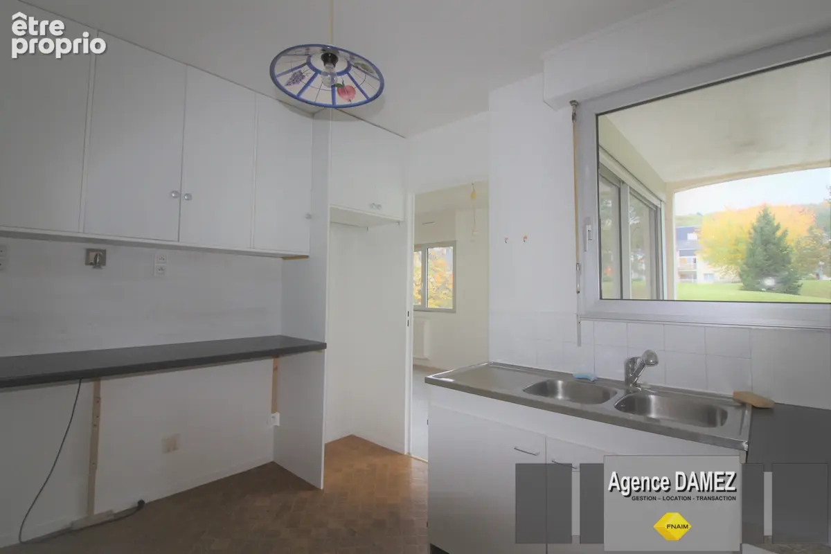 DOURDAN - Appartement F3 de 74 m² avec terrasse, garage et cave - photo 4