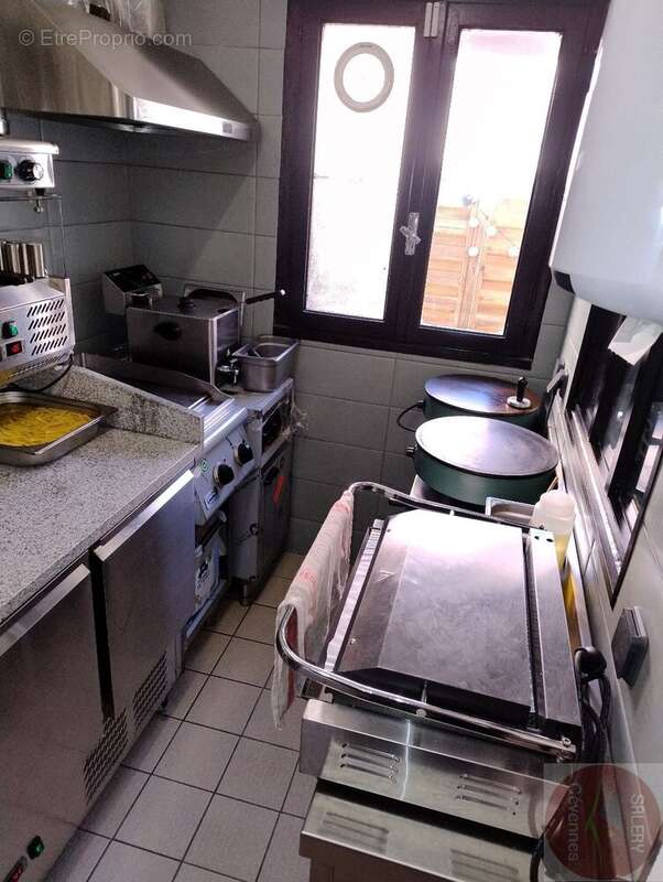 Commerce à SAINT-CHRISTOL-LES-ALES