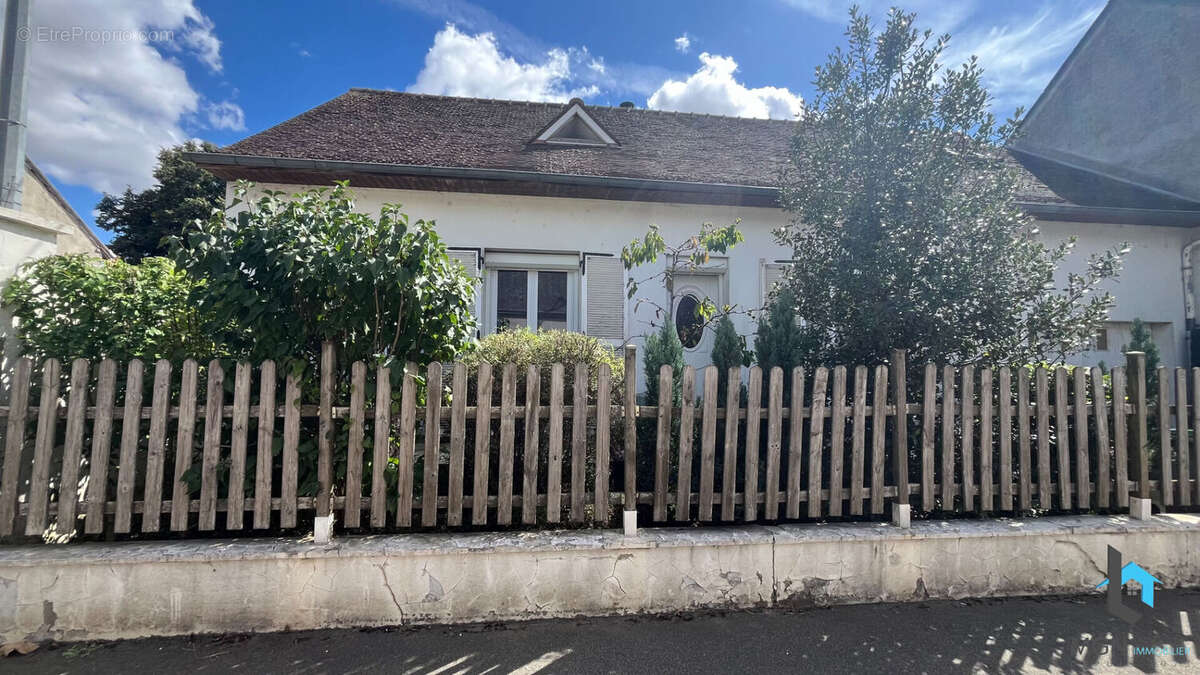 Maison à SANCHEVILLE