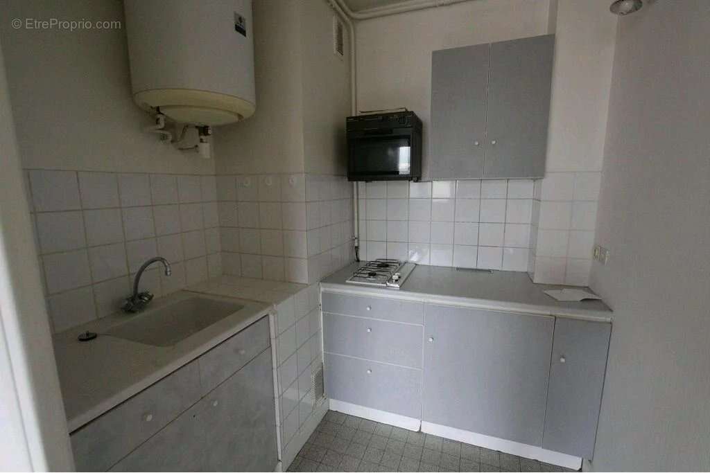 Grand Studio secteur caserne de bonne - photo 4
