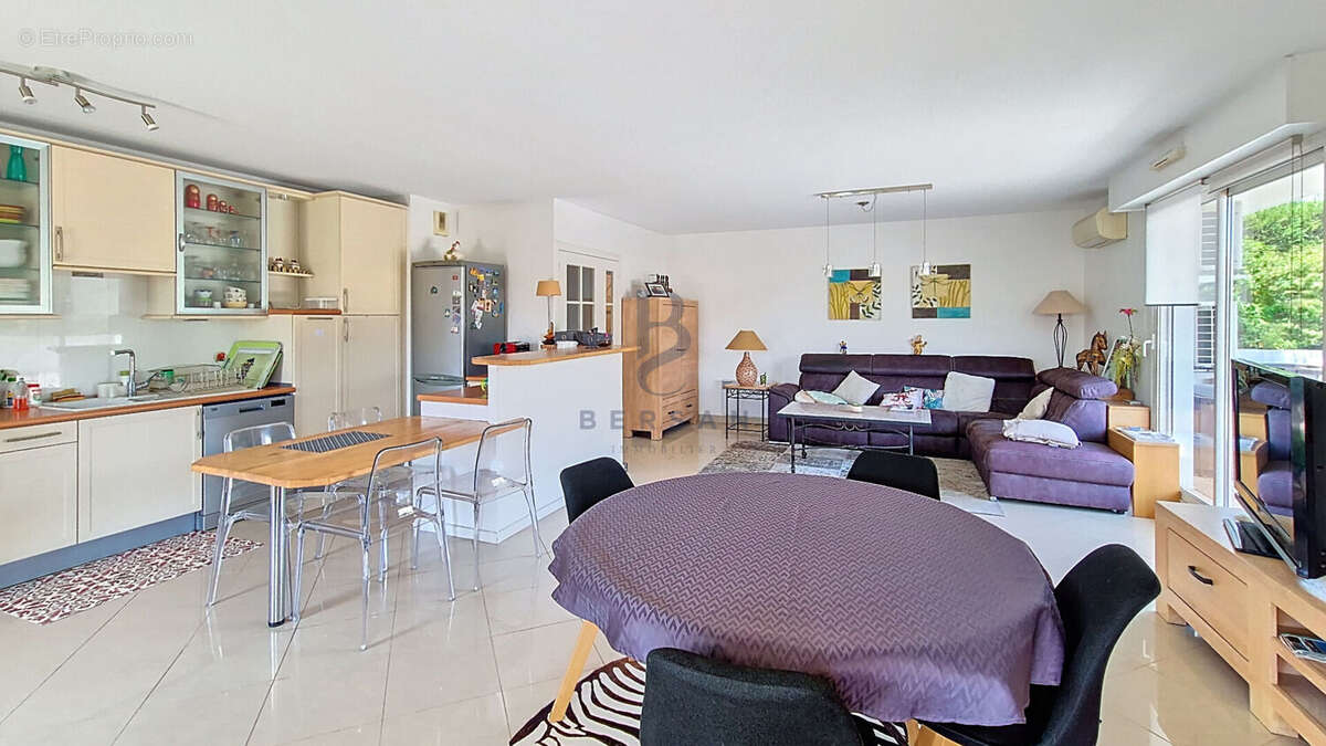 Appartement à FREJUS