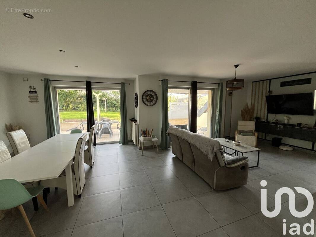 Photo 1 - Maison à LA CHAPELLE-JANSON