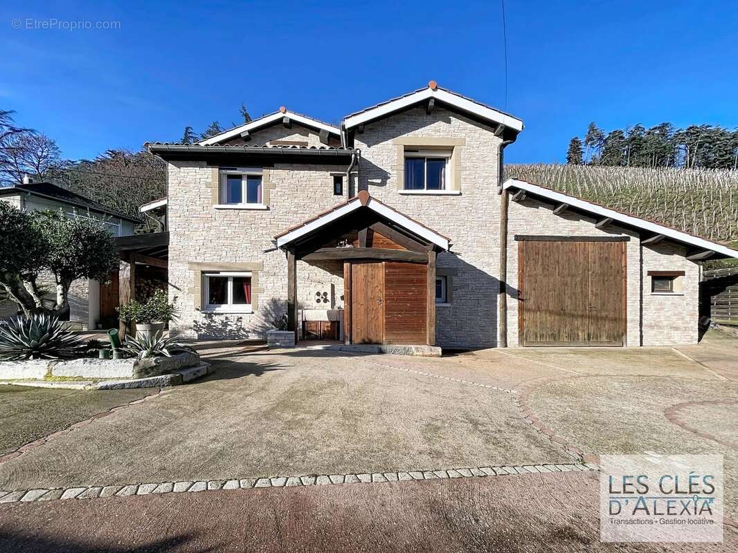Maison à SAINT-CYR-SUR-LE-RHONE