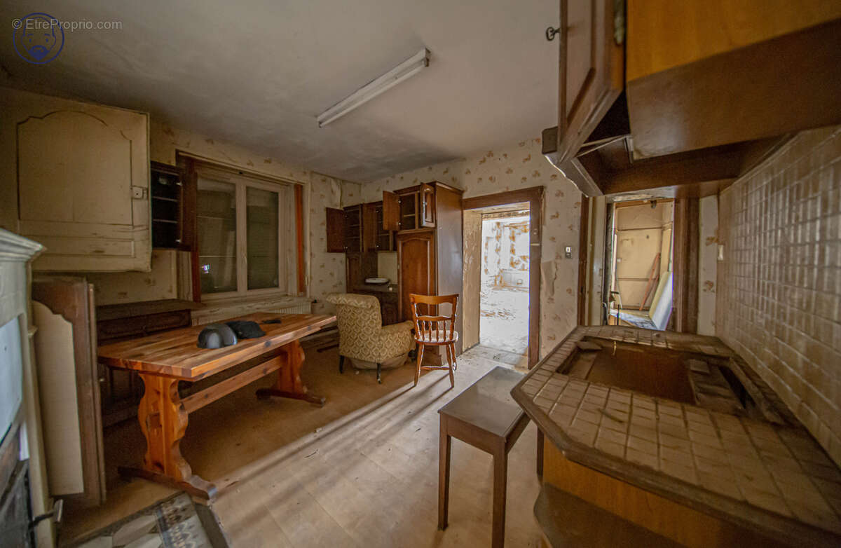 Maison de ville à rénover   Fort potentiel   Idéal investisseur ou résidence principale - photo 12
