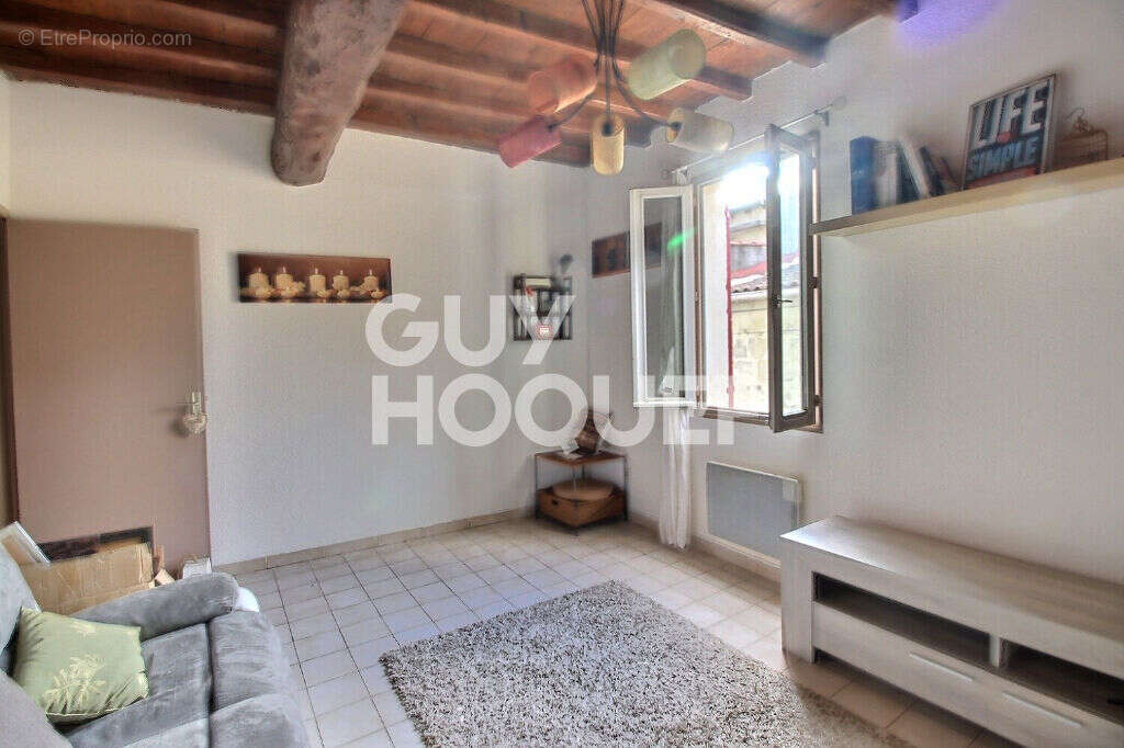 Tarascon - Maison de ville de 79 M2 - cour - photo 2