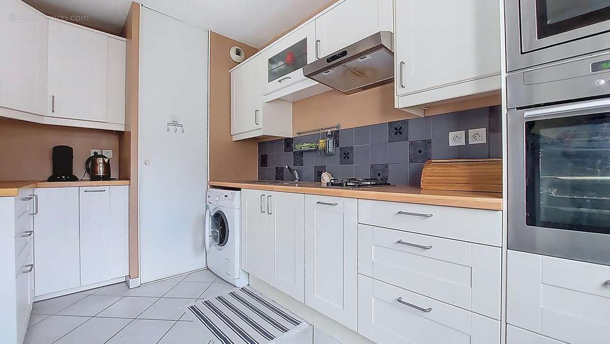 Appartement à LYON-8E