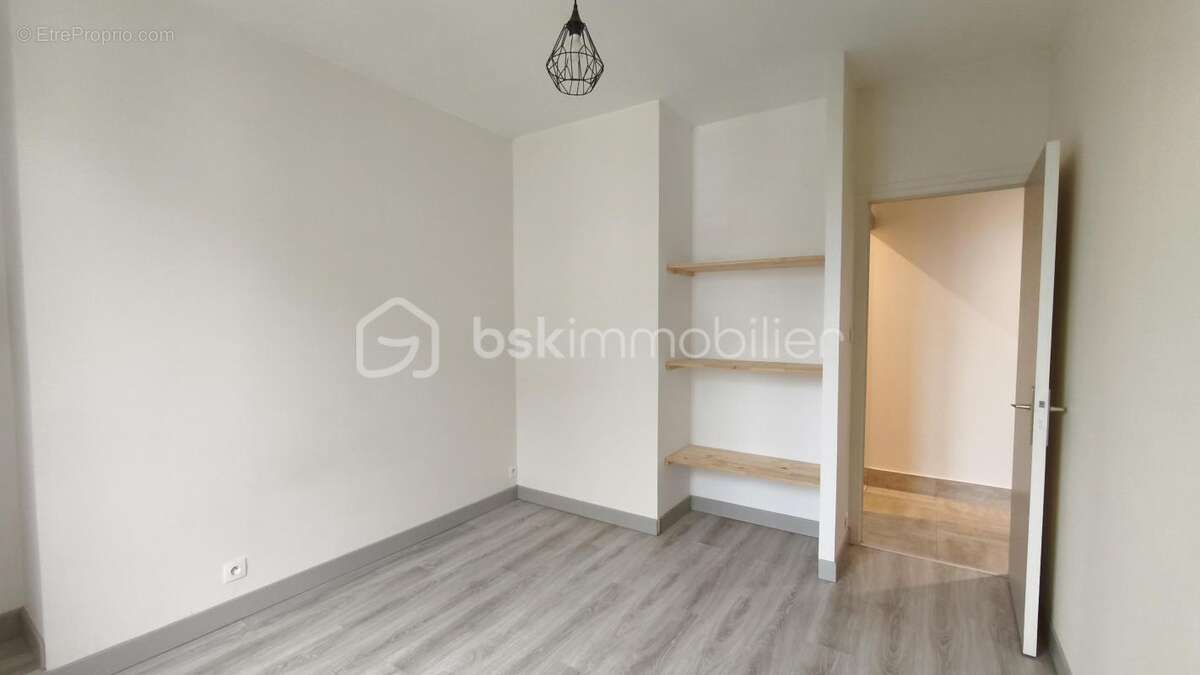 Appartement à COULLONS