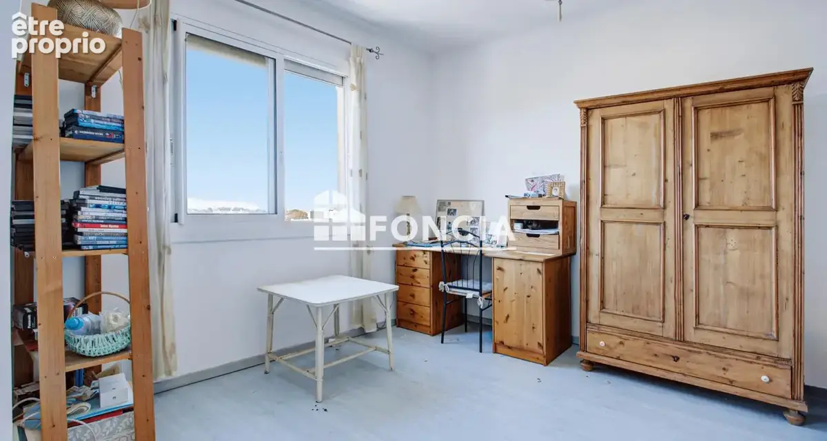  perpignan – proche centre ville/ palais des congre  t3 traversant avec 2 balcons, garage & cave - photo 8
