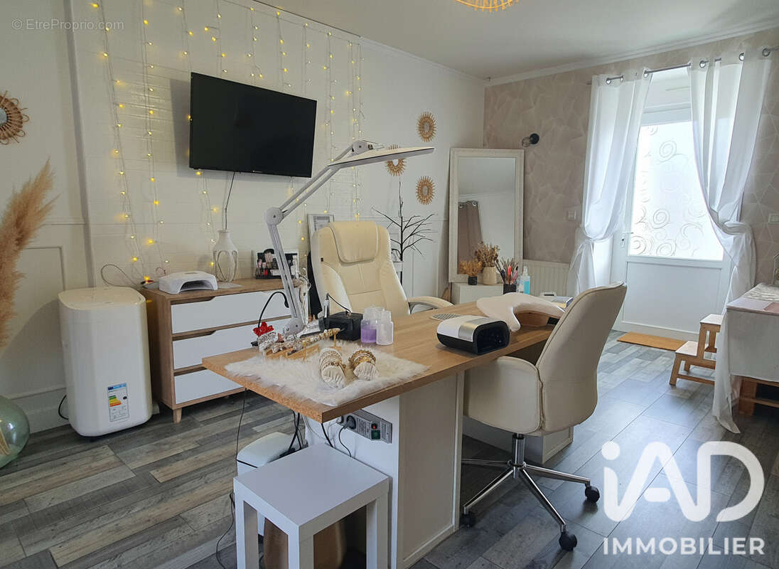Maison 165 m² à Chasseneuil-Sur-Bonnieure  - photo 4