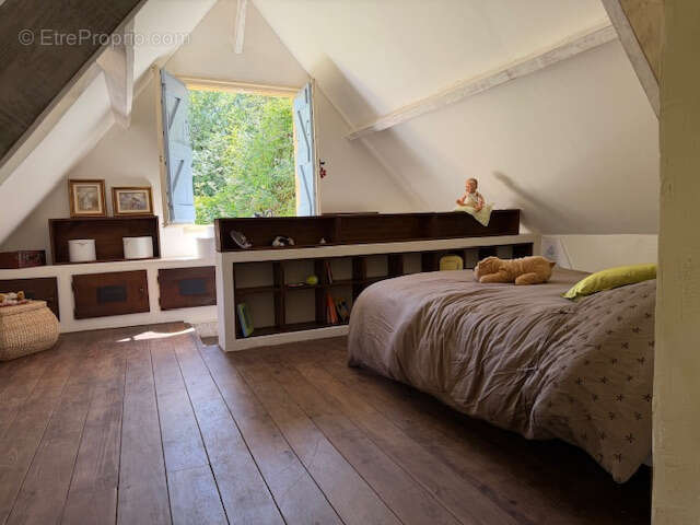 Maison Quercynoise de caractère en TBE sur 2024m2 de terrain boisé - photo 5