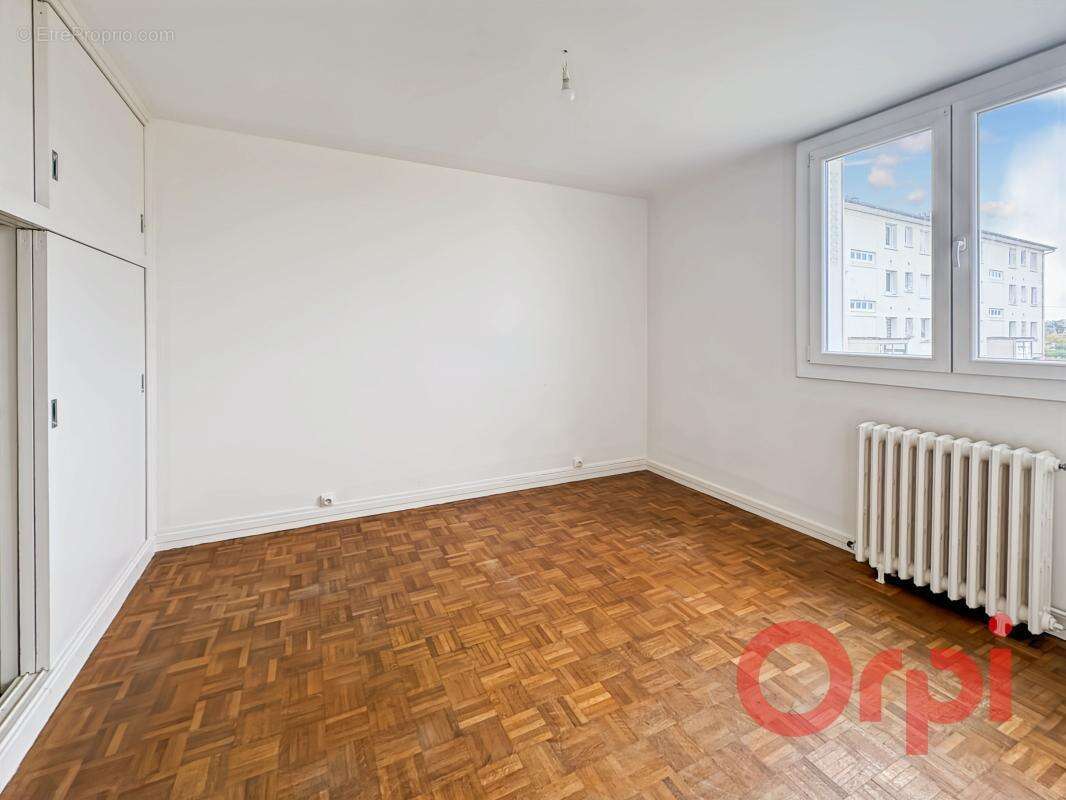 Appartement à SAINT-AMAND-MONTROND